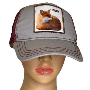 NWOT Kenny K Gray and Wine Foxy Trucker Hat Mesh